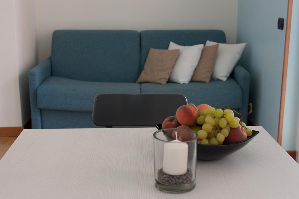 Residence Cafelicita - Promotion - Apartments Lake View - Infinity Pool - Jacuzzi Gravedona Quarto foto
