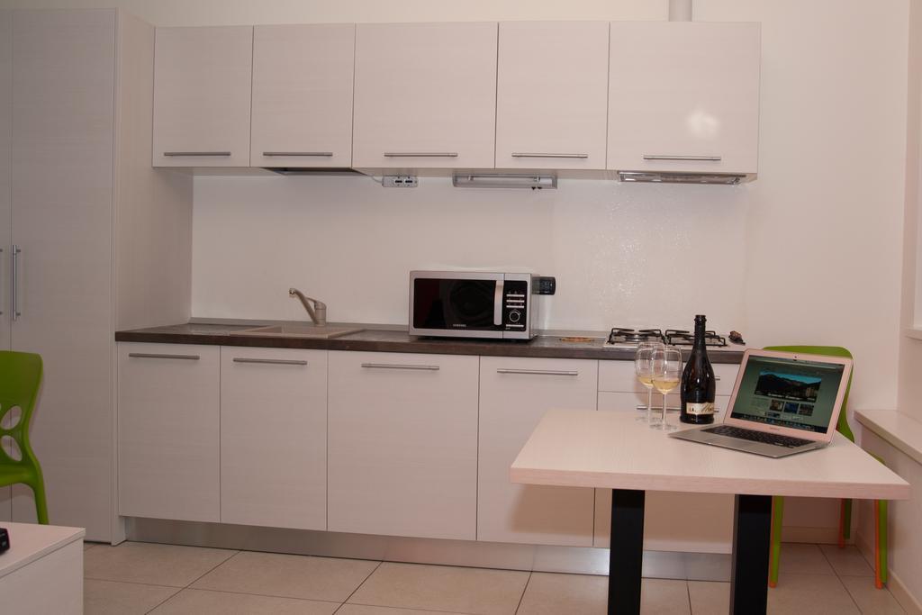 Residence Cafelicita - Promotion - Apartments Lake View - Infinity Pool - Jacuzzi Gravedona Quarto foto